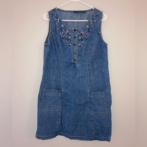 90s vintage denim dress with embroidery by Liz Claiborne (Liz Wear), size 12